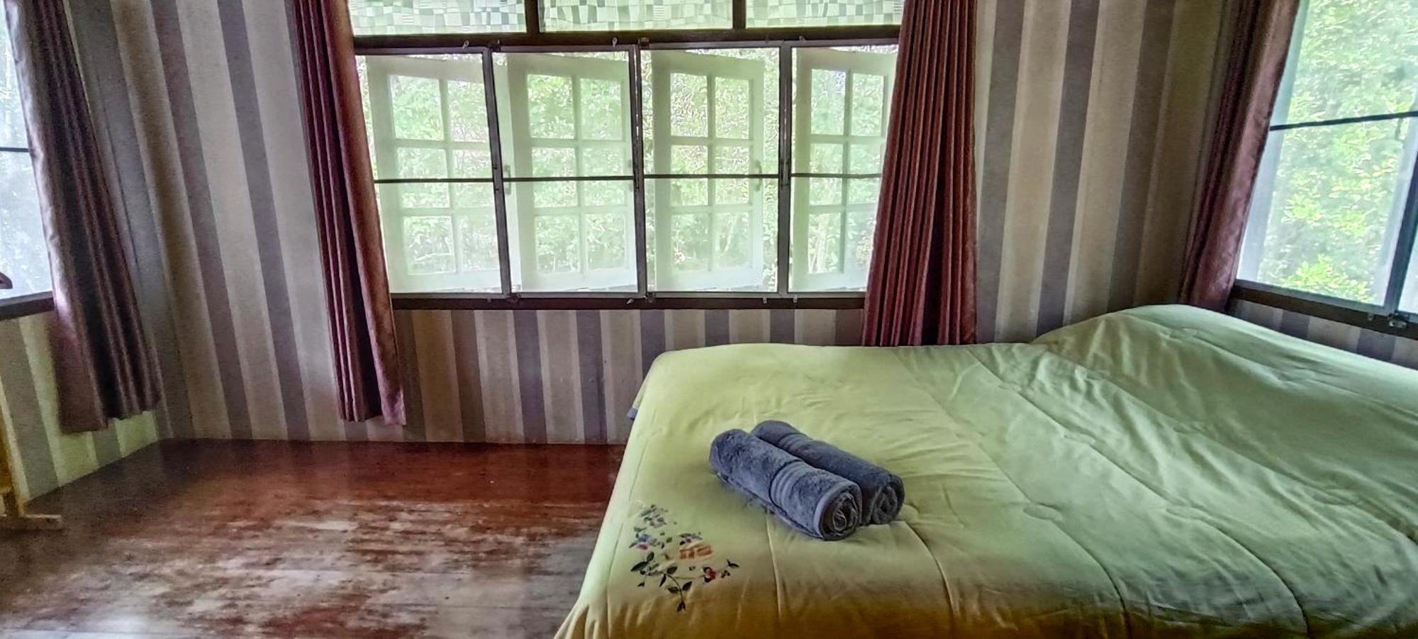 Ta Yai Homestay Ko Kut Bagian luar foto