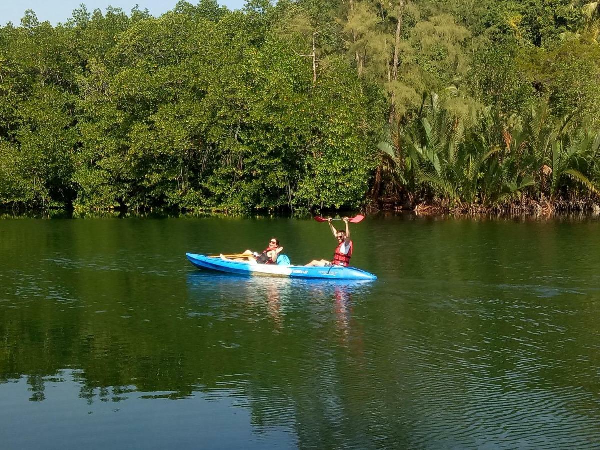 Ta Yai Homestay Ko Kut Bagian luar foto