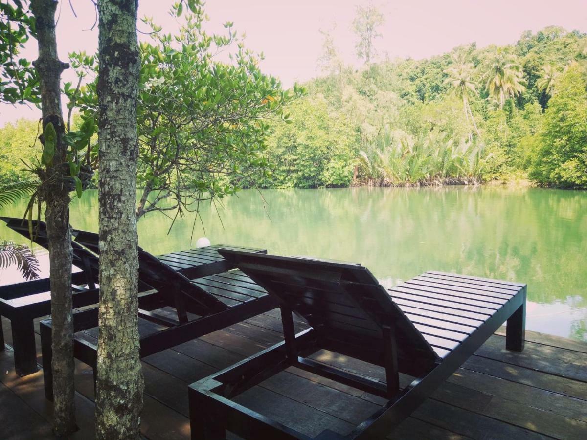 Ta Yai Homestay Ko Kut Bagian luar foto