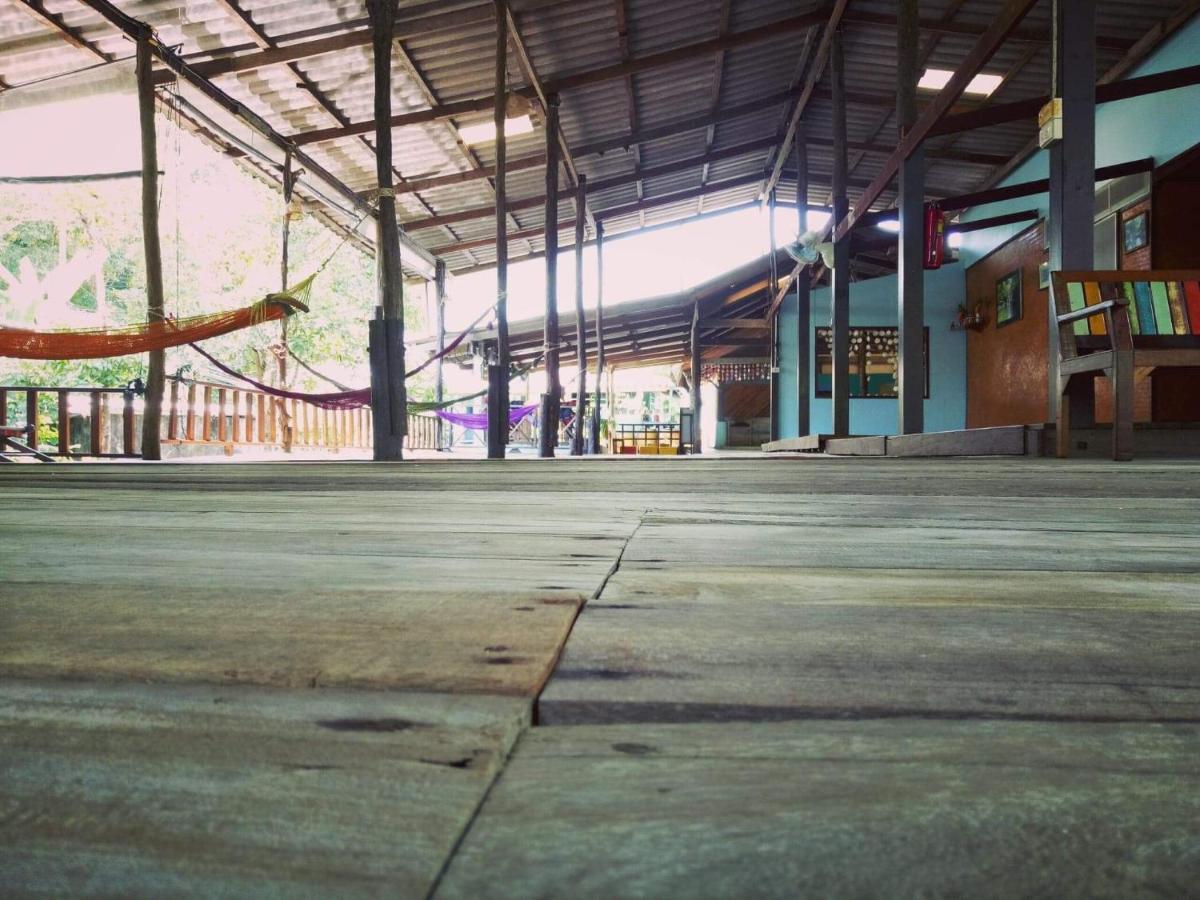 Ta Yai Homestay Ko Kut Bagian luar foto